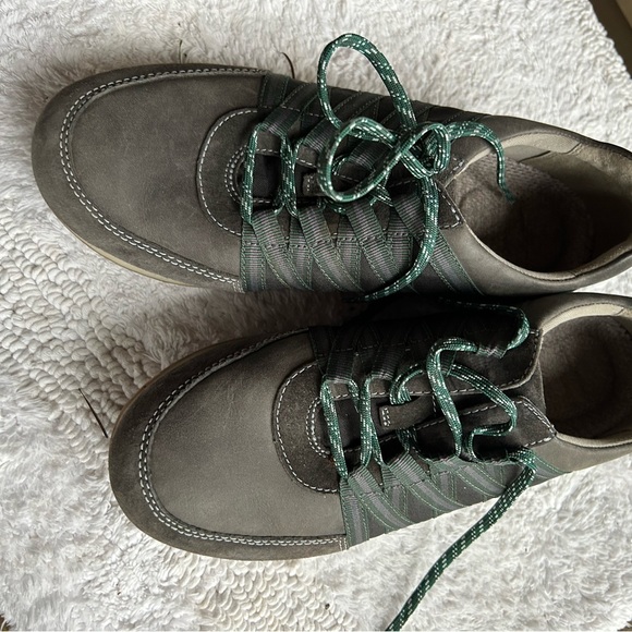 Dansko sneakers suede trim lace up Sz 39 (8.5- 9) - Picture 3 of 7